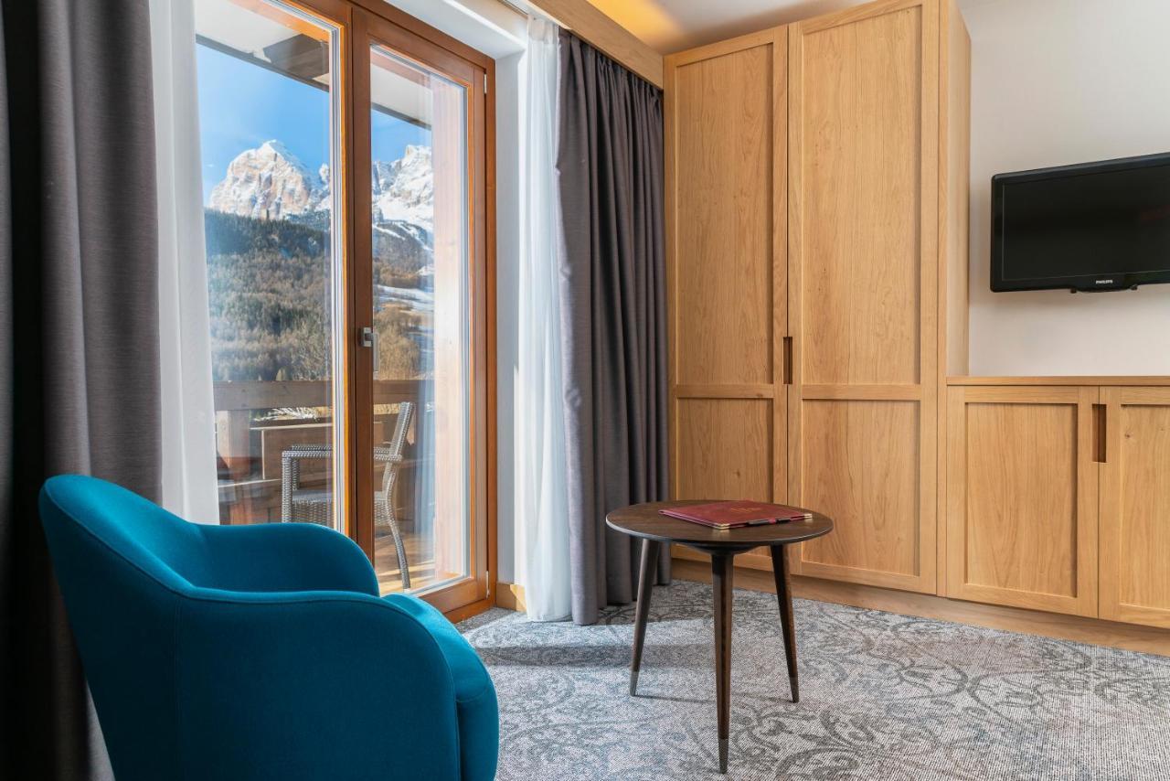 Hotel Lajadira&Spa Cortina d'Ampezzo Bagian luar foto